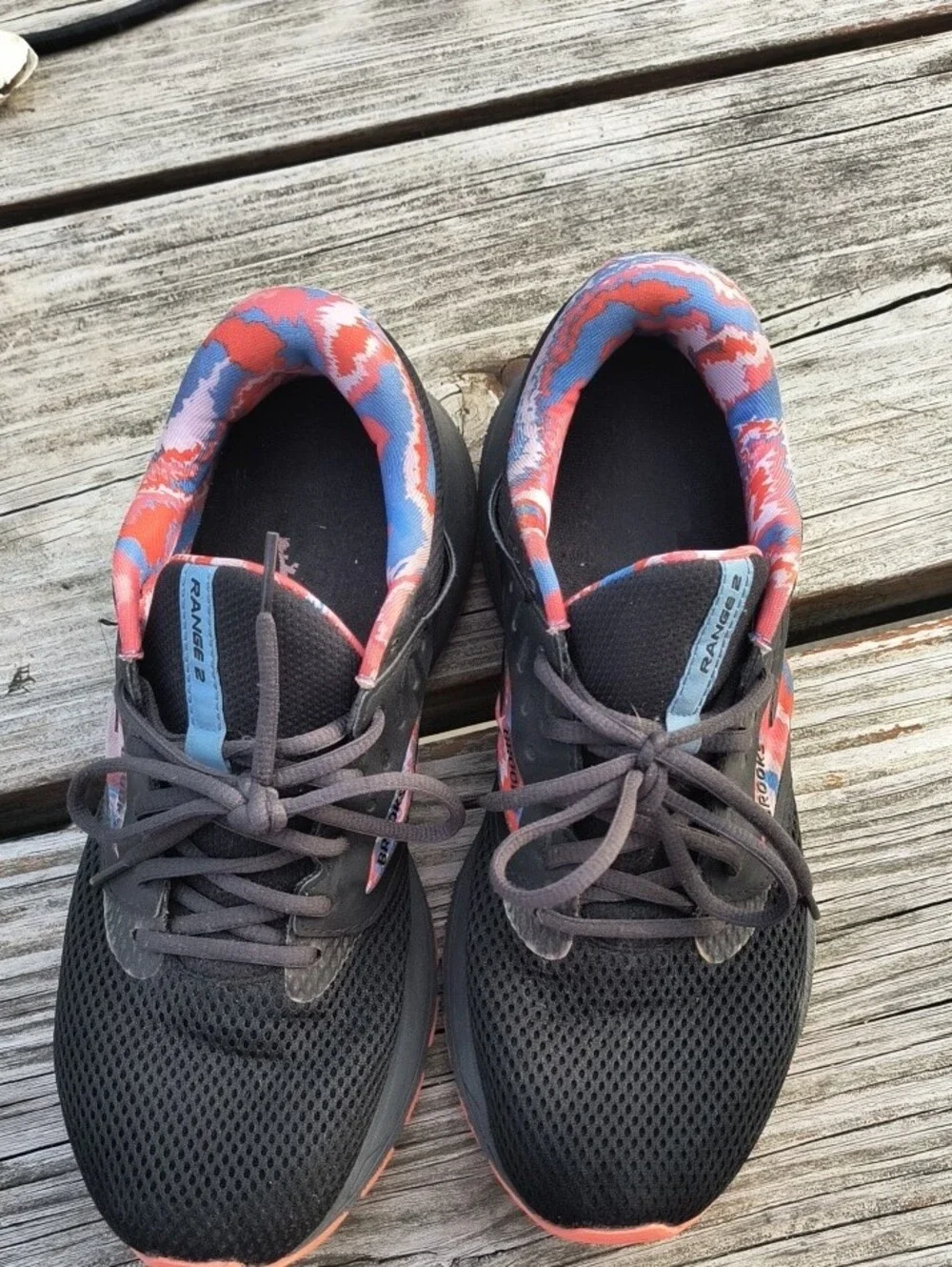 Brooks Range 2 Running Shoes with Coral and Light Blue Accents Women's Size 11